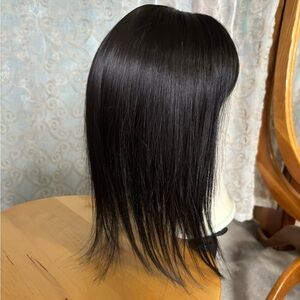 Elegant Black synthetic Hair Topper
12 to 14 inches 
Light volume 
Brand new